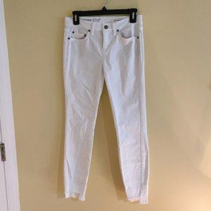 Vineyard Vine‎ White Jeans Size 2